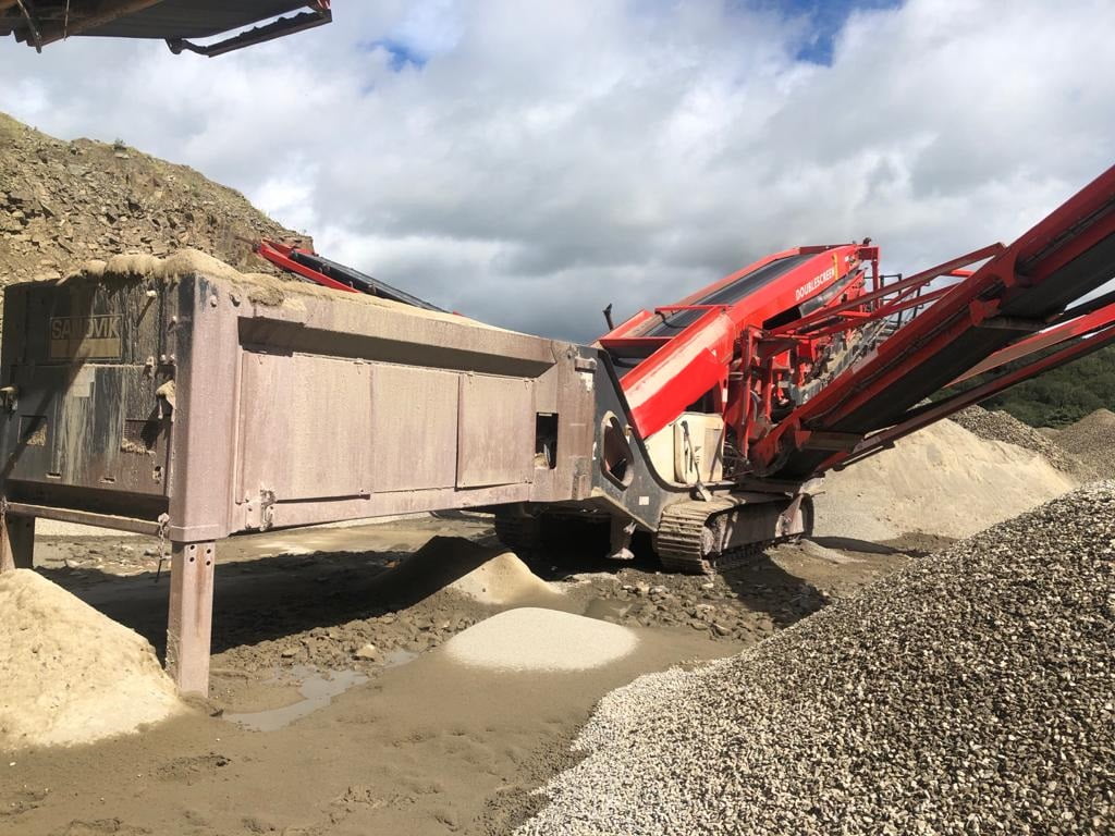 Sandvik QA451 Tracked 3 Deck Screen USC Equipment